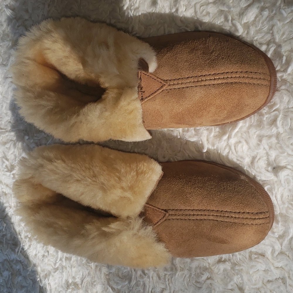 Minnetonka Golden Tan Sheepskin Ankle Boot Brand New Without Box 7 - Picture 3 of 16